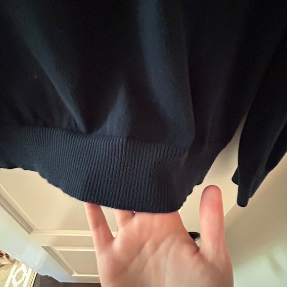 L. L. Bean Navy Blue Sweater Size L - Picture 3 of 7